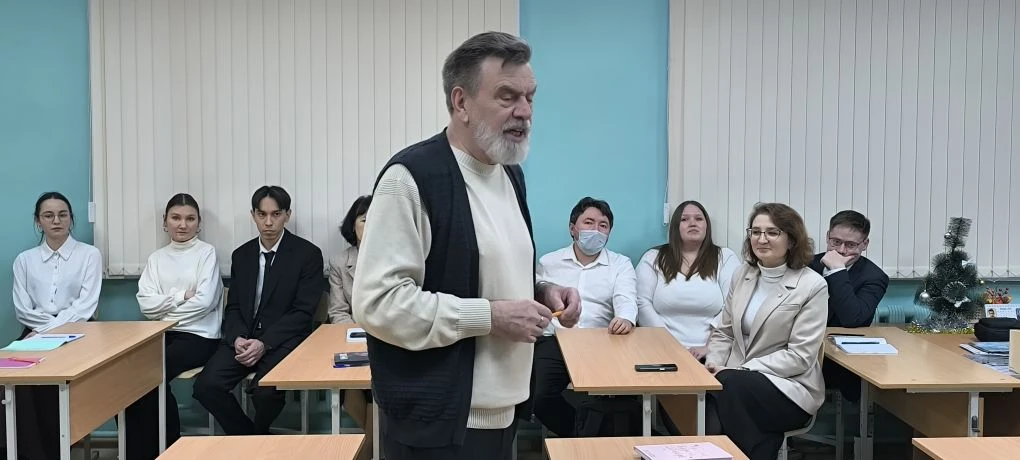 «ОНИКС» мәгариф үзәгендә педагогика фәннәре докторы В.М.Букатов катнашында методик атналык уза