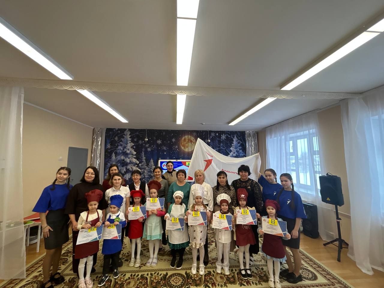 Бакча балалары пешекче һәм кондитер булырга өйрәнә