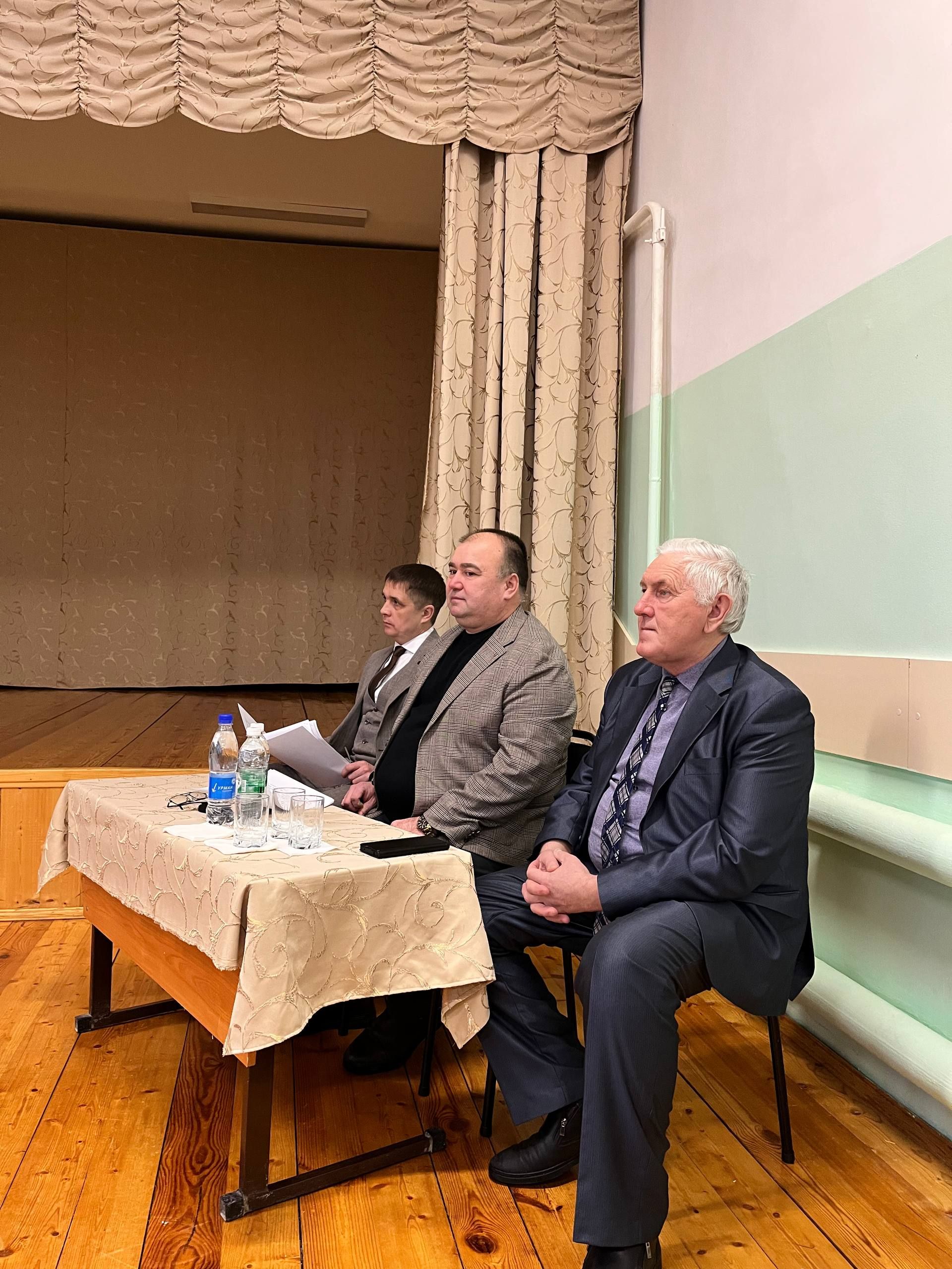 Ун мең башка тула   язган: «Умырзая»да производство  арта