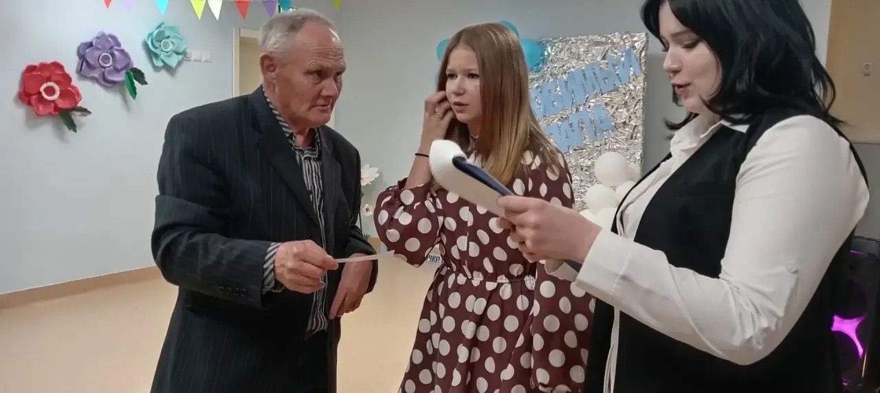 «Тургай» социаль приютында тәрбияләнүчеләр әтиләренә бәйрәм ясаган
