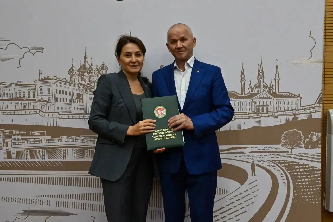 Саба аграр көллияте директоры Закирҗан Бикмөхәммәтовка хөкүмәт бүләге тапшырылды