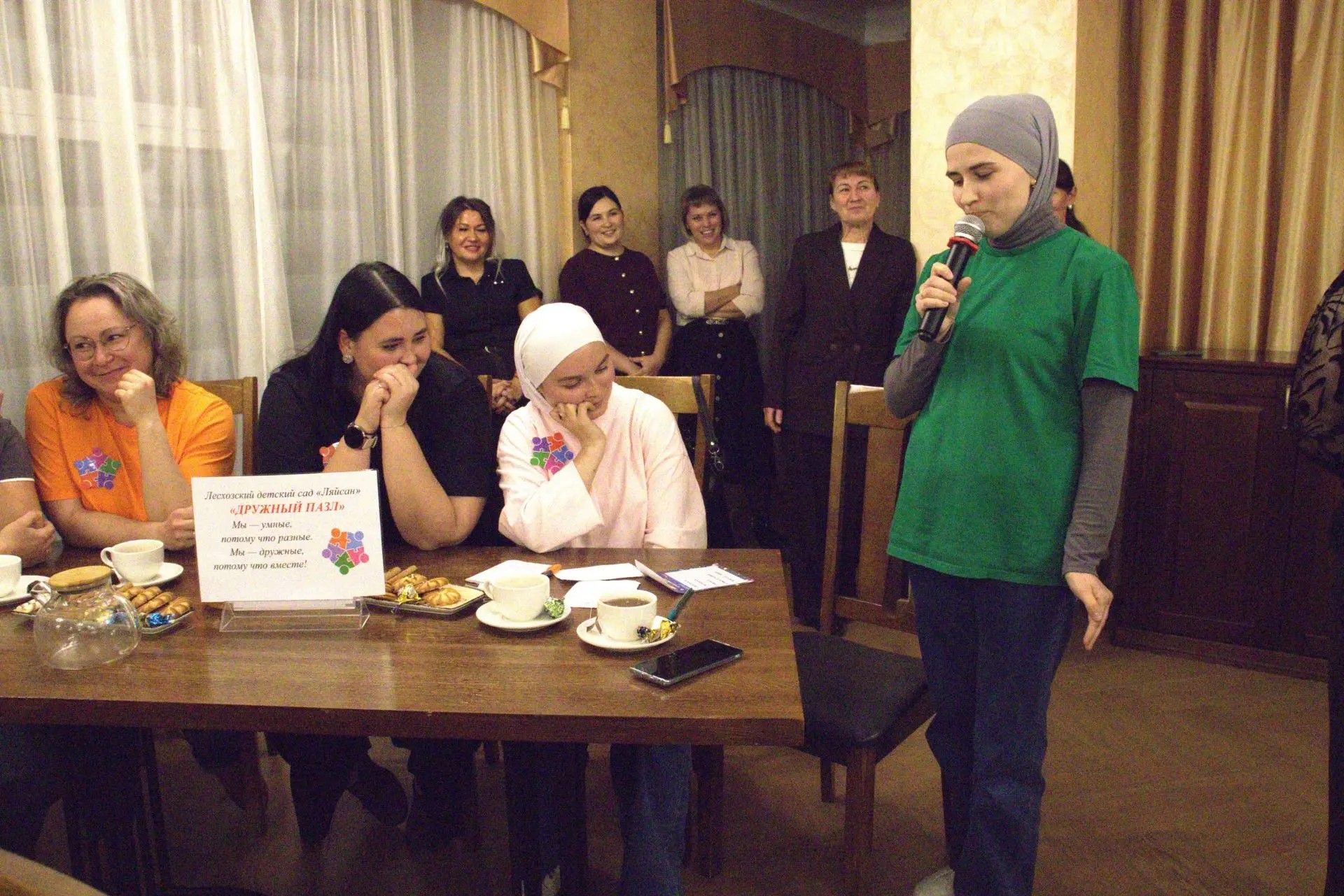Район мәктәпкәчә яшьтәге балаларның ата-аналары квиз-уенда көч сынашты