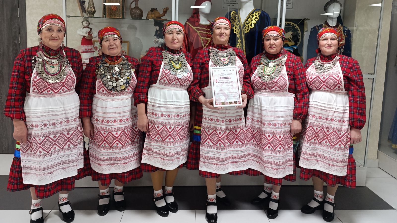 «Тюрагай» ансамбле Халыклар дуслыгы йортында өченче урынны яулады