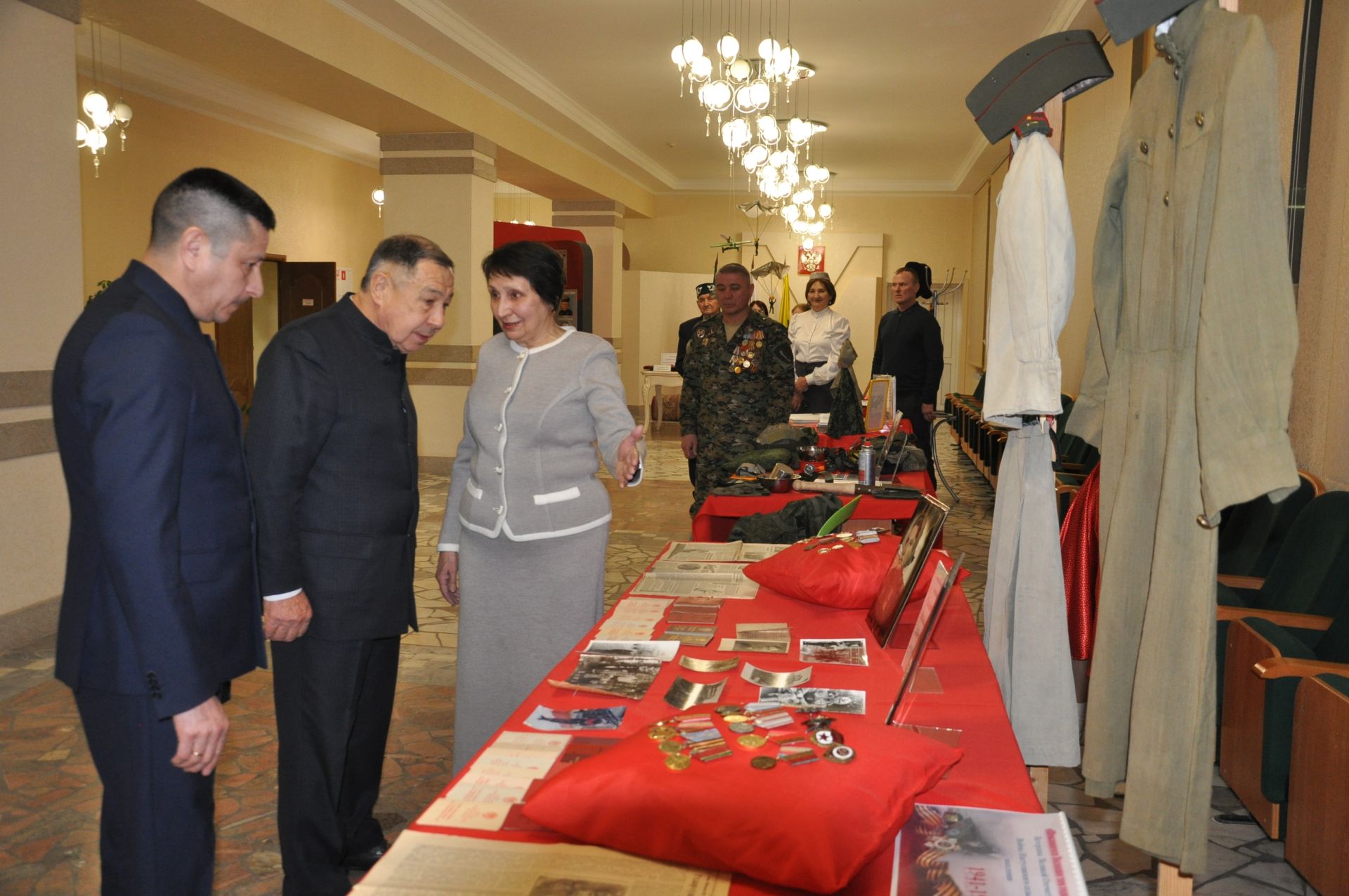 Район мәдәният йортында Җиңүнең 80 еллыгына багышланган иҗат фестиваленә йомгак ясадылар (фоторепортаж)