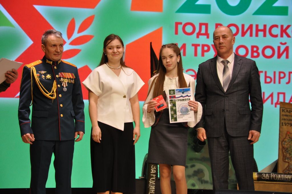 “Солдатта  булган диләр” – уңышлы килеп чыккан кичә