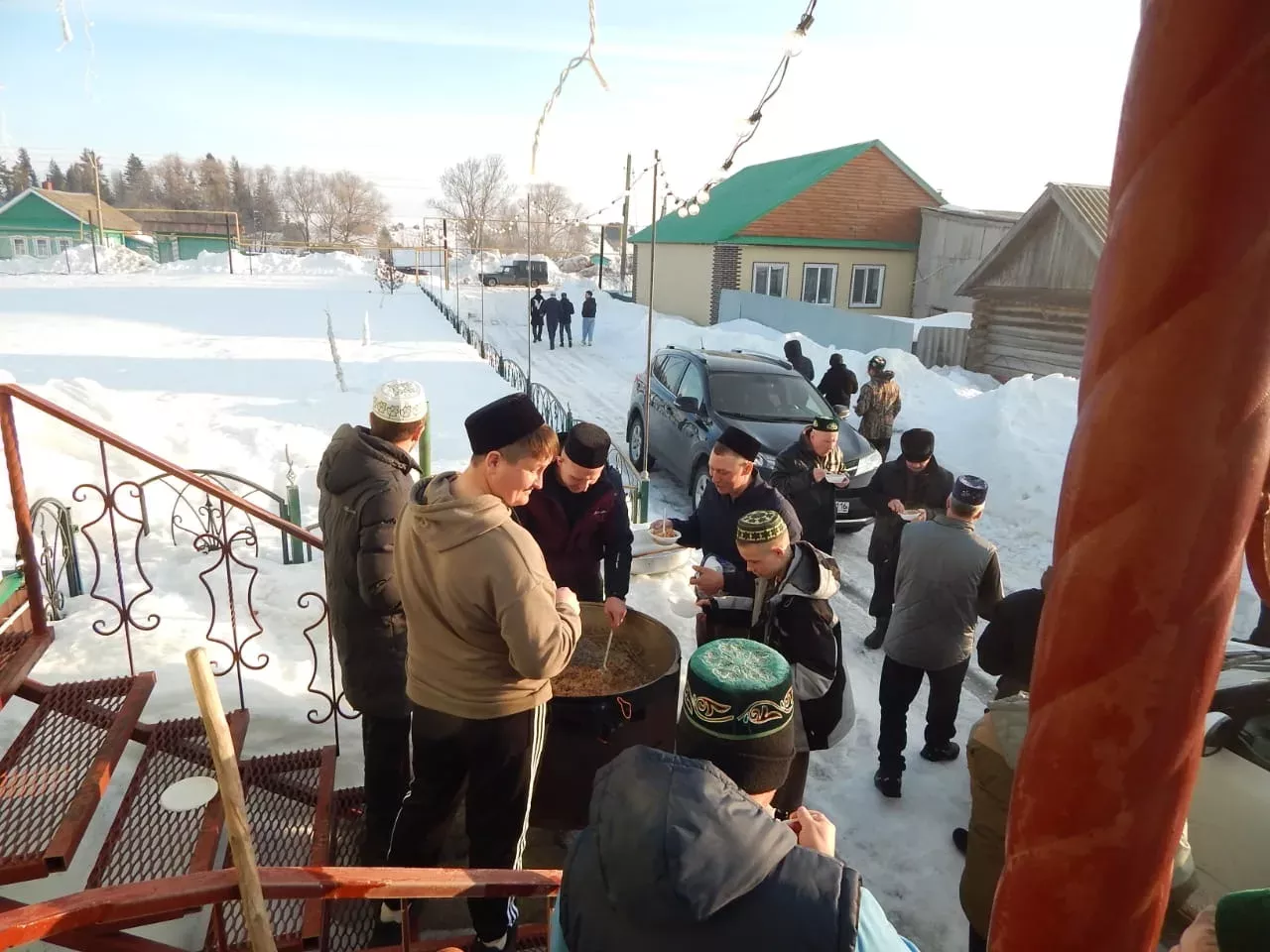 Мишәбәш авылы мәчете биләмәсен Рамазан аена  бәйрәмчә бизәгәннәр