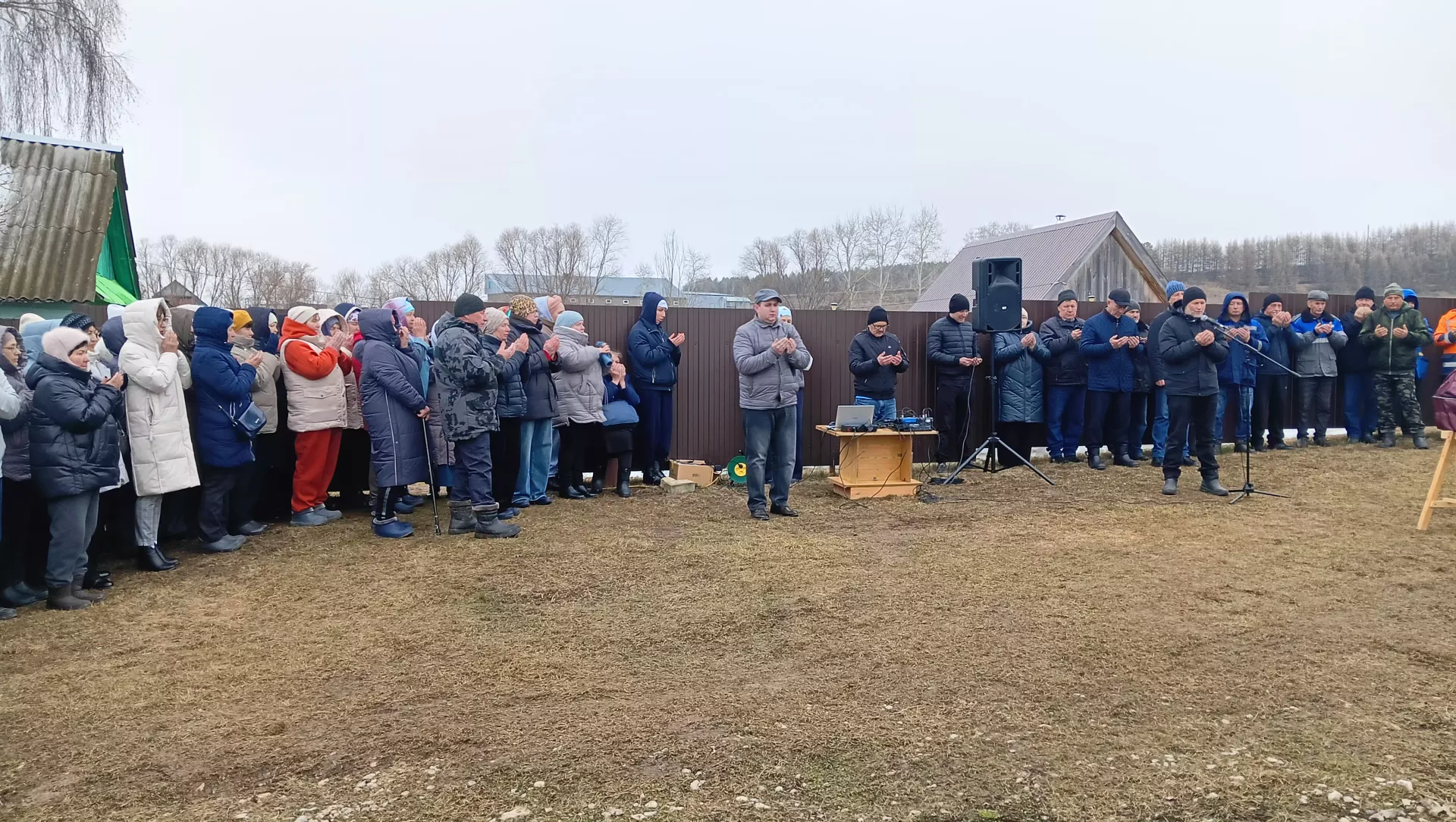 Бүген Чәбки-Саба авылы халкы батыр улын соңгы юлга озатты