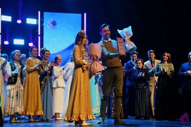Саба кызы Сафия Нуруллина - «Яз гүзәле» матурлык һәм талант бәйгесенең «Халык гүзәле» номинациясе җиңүчесе!