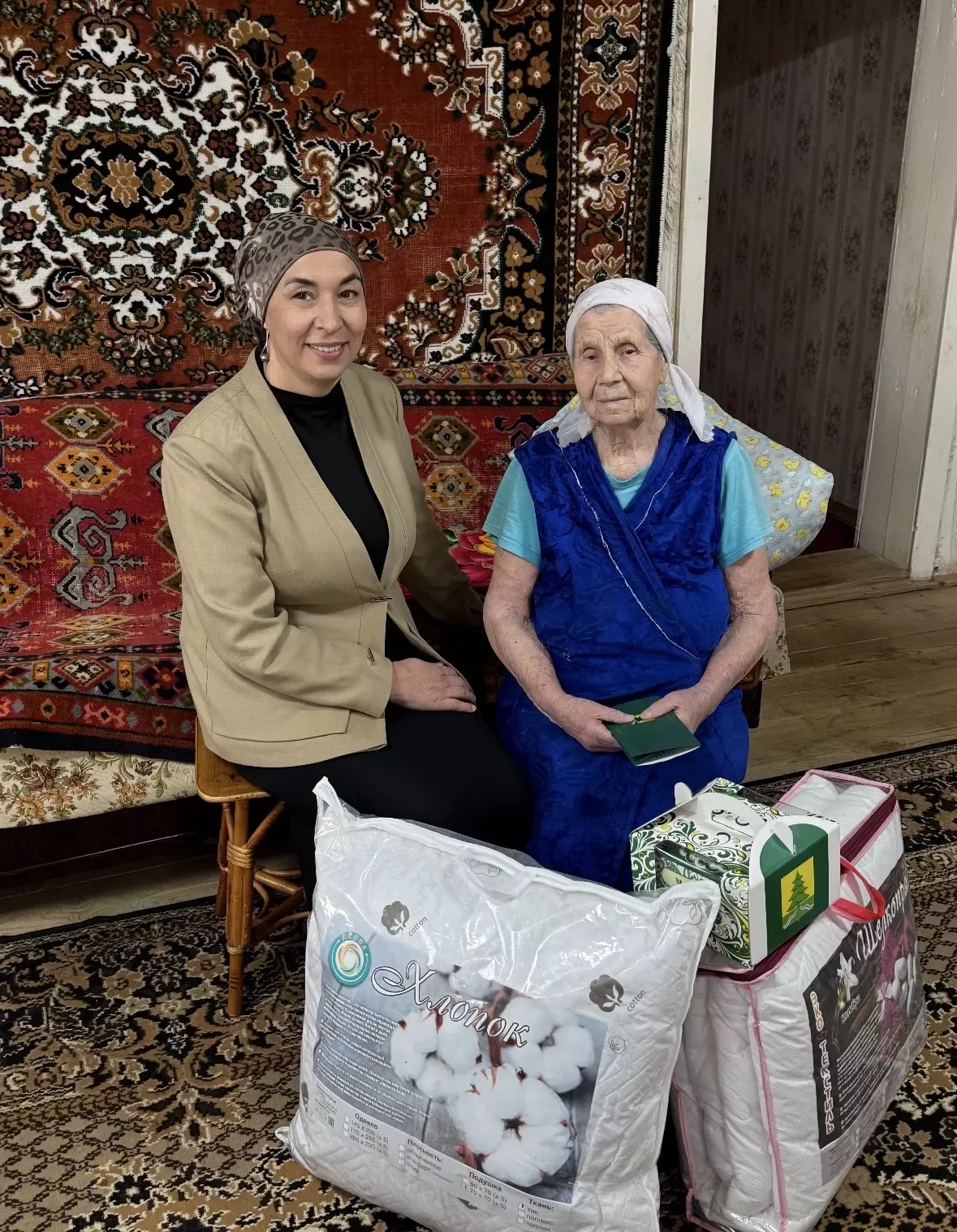 Байлар Сабасында яшәүче  Әнисә Сытдыкова   узенең 90 яшьлек юбилеен билгеләп узды