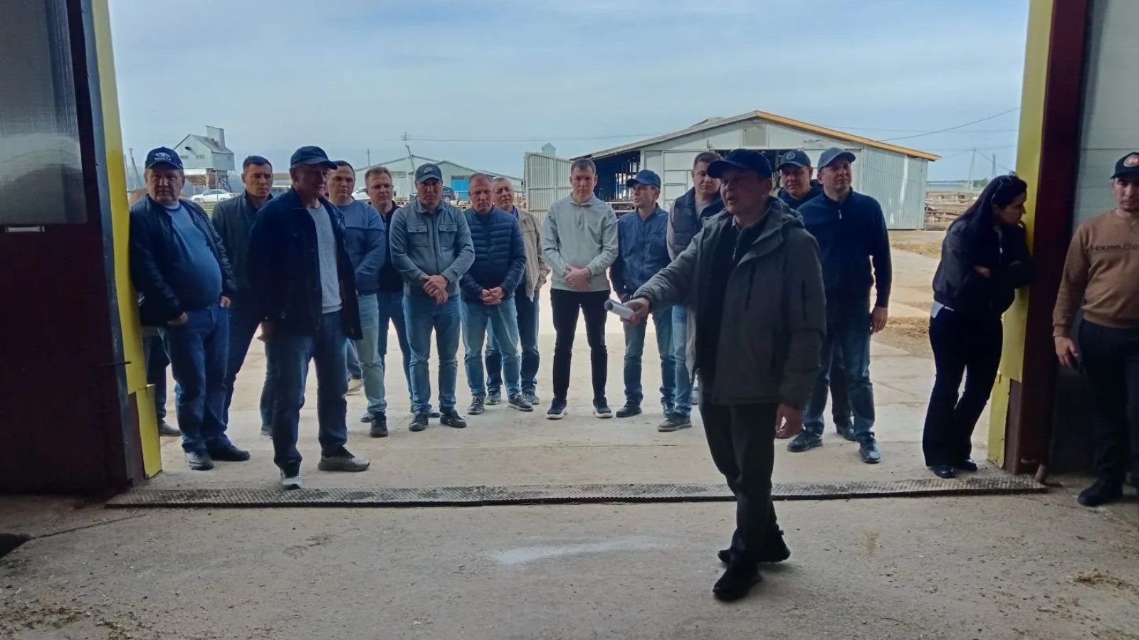 Авыл хуҗалыгы идарәсе башлыгы Гафур Хәсәншин җитәкчелегендә  терлекчелек эше буенча семинар-киңәшмә узды