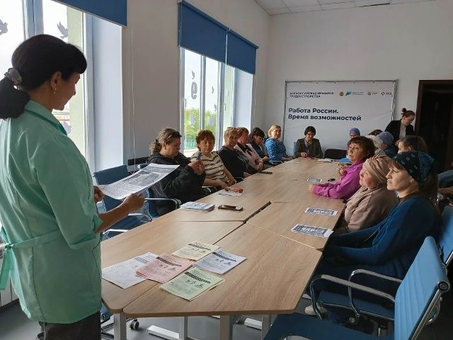 «Балкыш» халыкка социаль хезмәт күрсәтү үзәге «Деменцияле кешеләр белән аралашу үзенчәлекләре» дигән темага дәрес оештырды