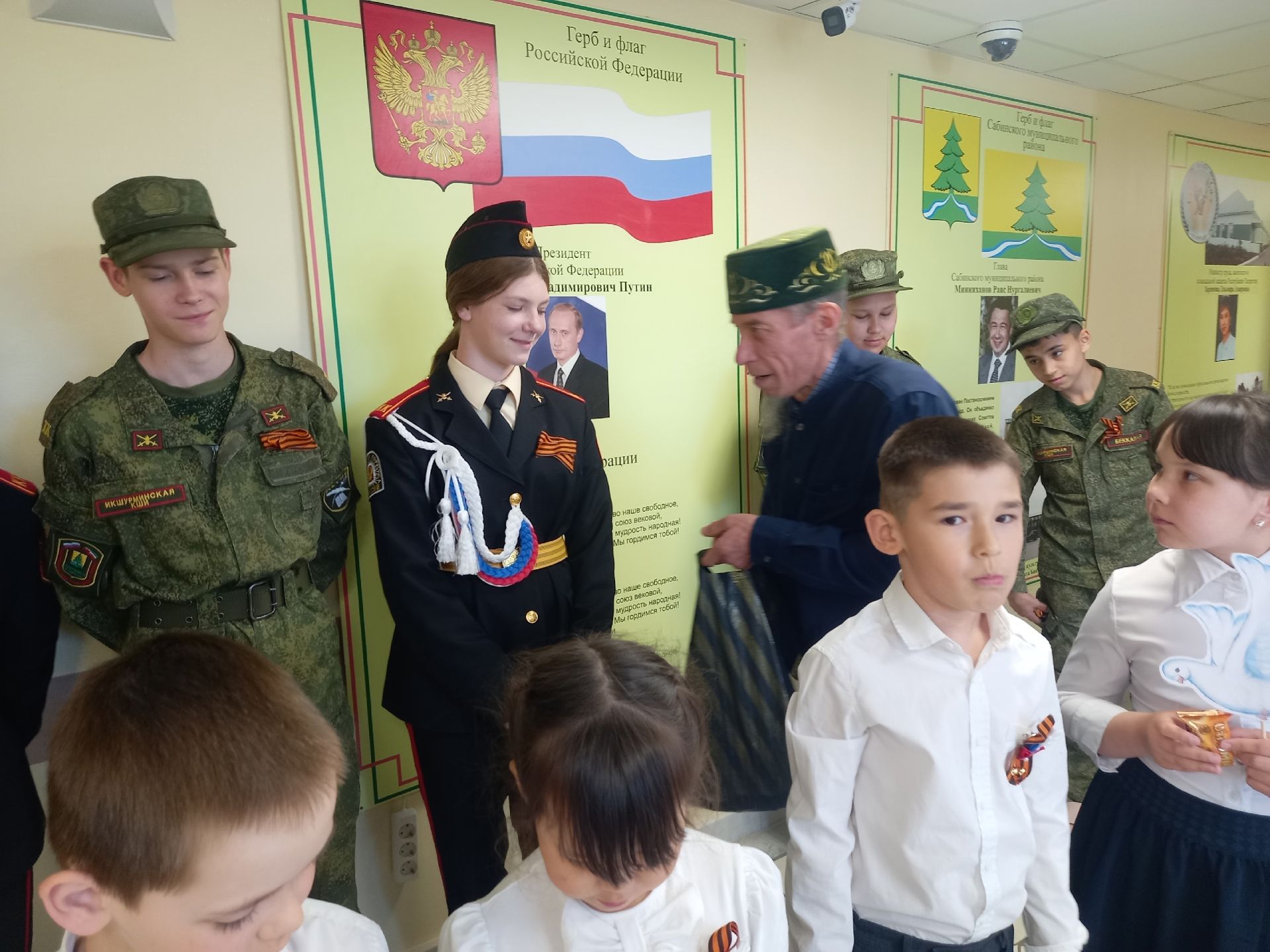 «Тургай» балалар приютында тәрбияләнүчеләр хәзрәт белән очрашты
