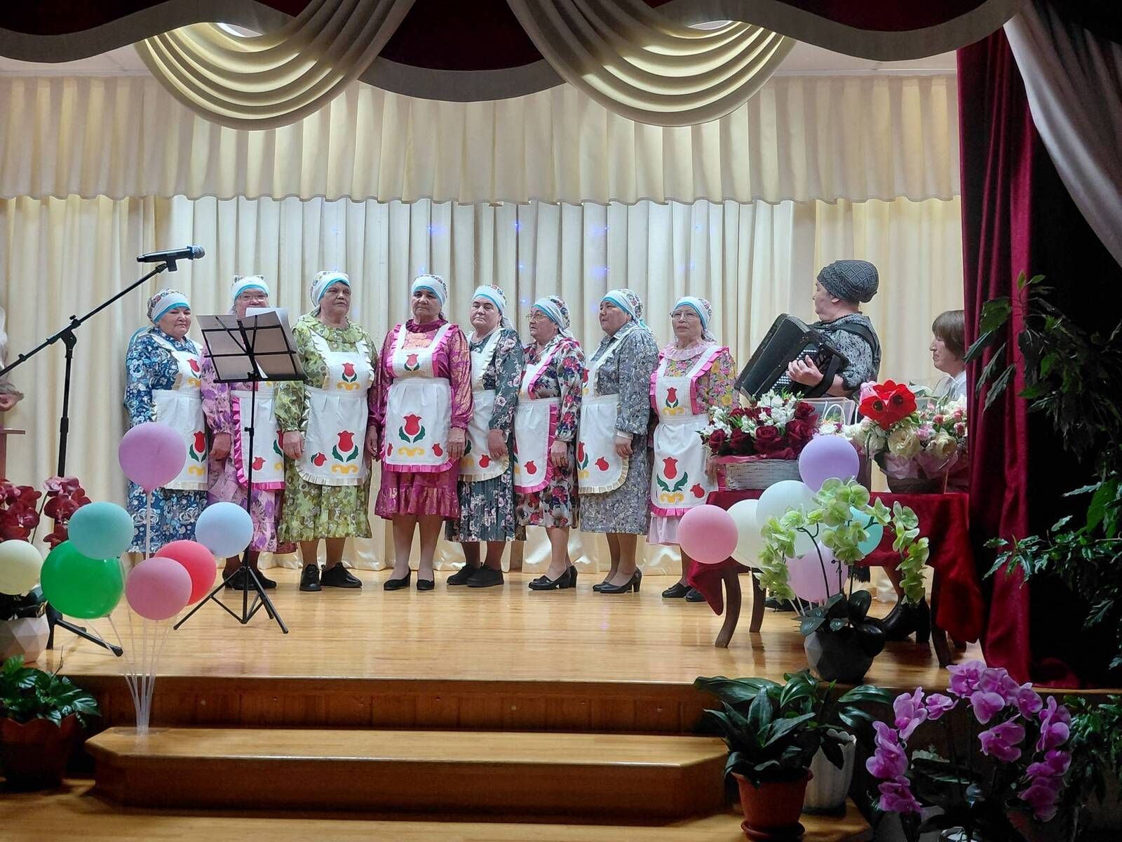 Туктар авылында “Хезмәт төбе - хөрмәт” дип исемләнгән портрет- кичә узды