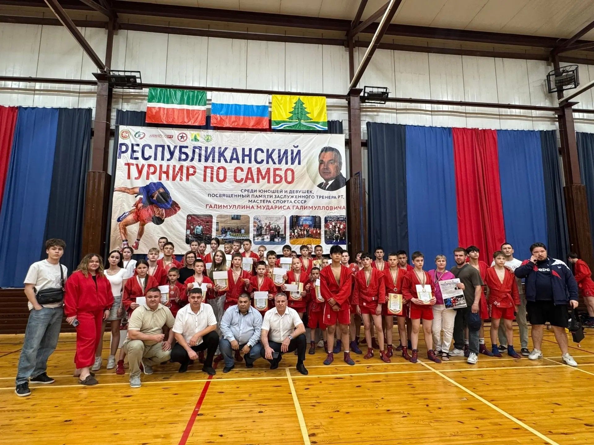 Байлар Сабасында  СССРның спорт мастеры Галимуллин Мөдәрис Галимулла улы истәлегенә багышланган самбо буенча республика турниры узды