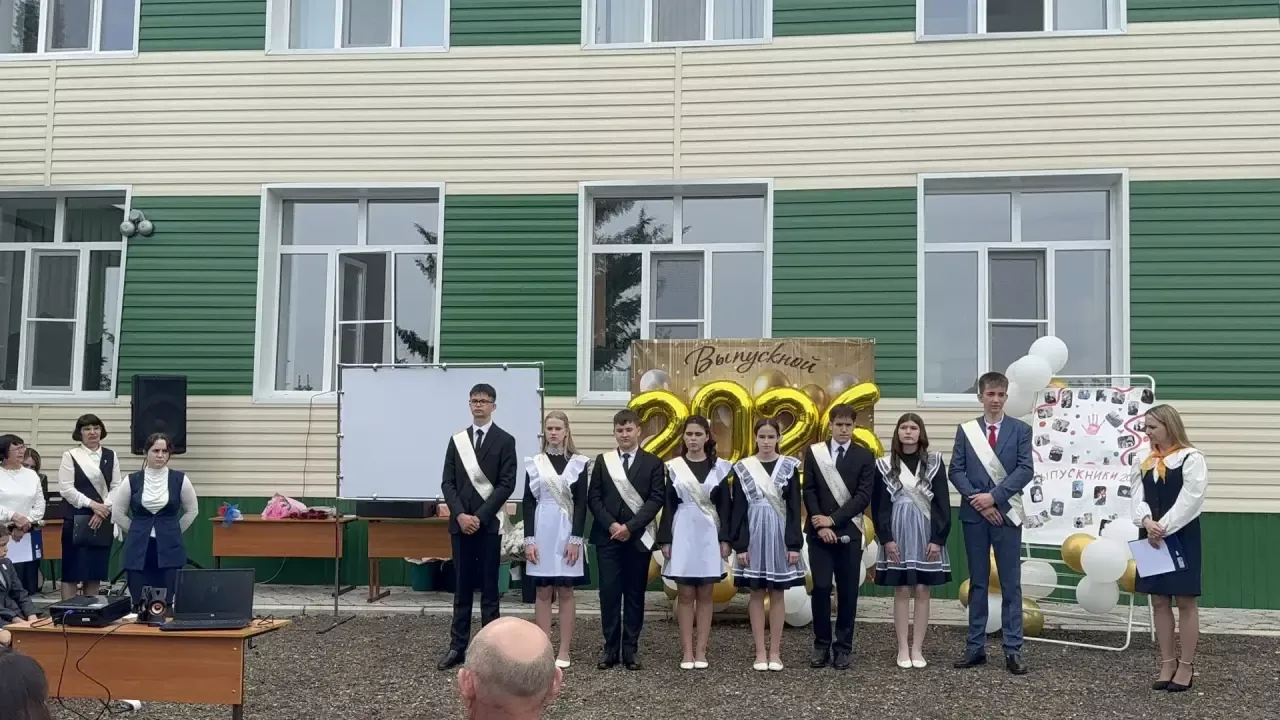 Бүген Юлбат урта мәктәбендә дә соңгы кыңгырау чыңлады