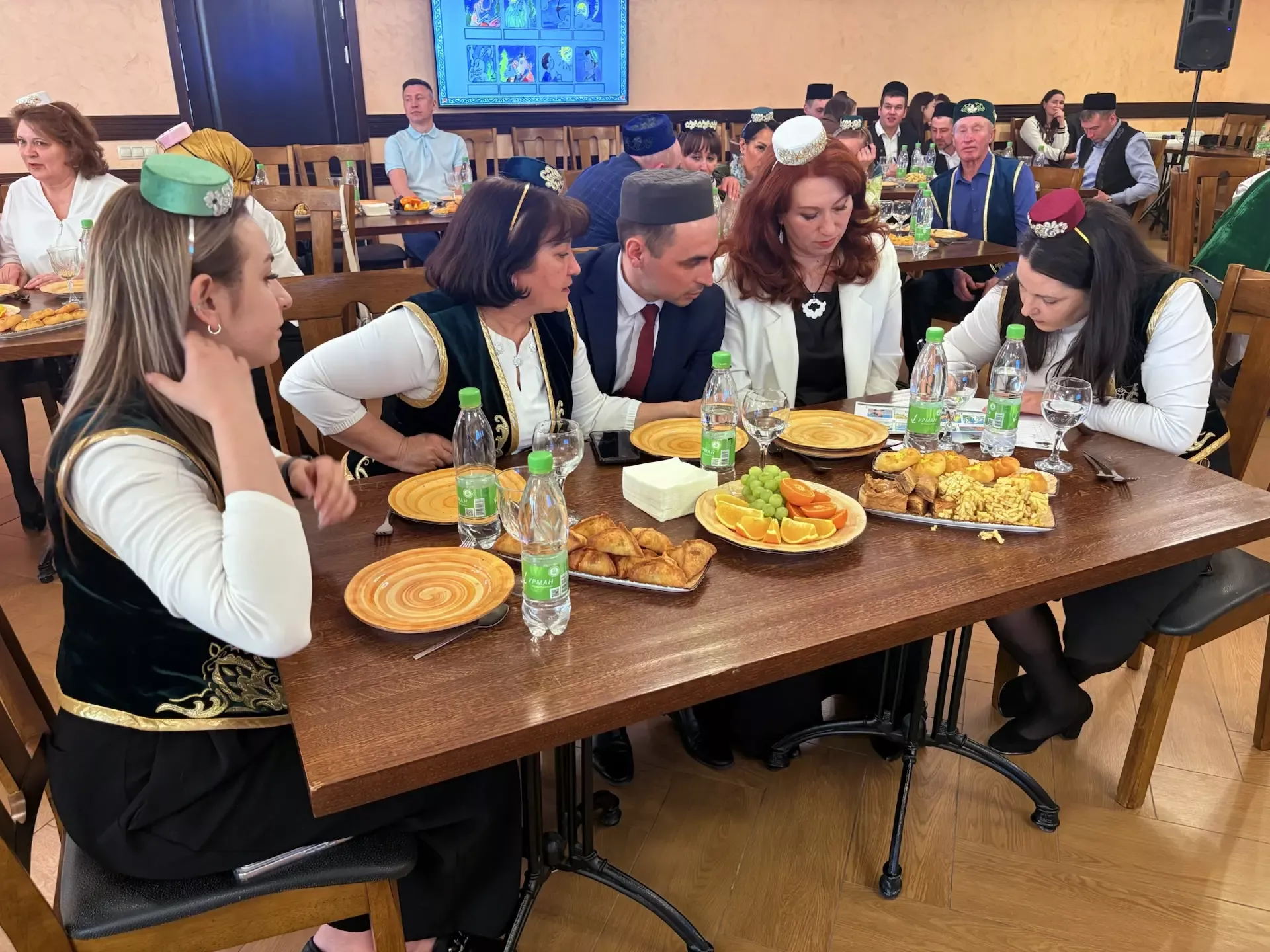 “Сабантуй” спорт-мәдәни комплексында “Яшьлек” яшьләр үзәге тарафыннан Габдулла Тукайга - 140, Муса Жәлилгә - 120 ел тулу уңаеннан квиз уены узды