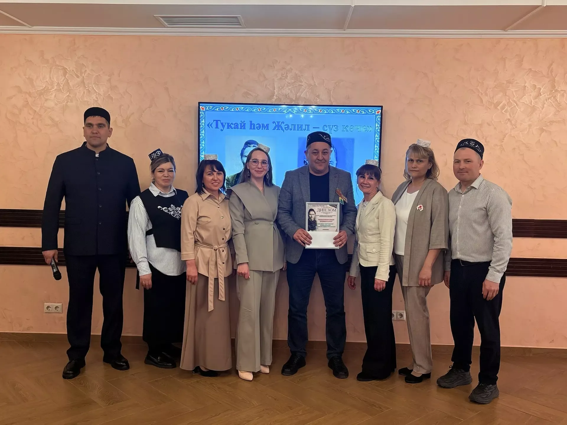 “Сабантуй” спорт-мәдәни комплексында “Яшьлек” яшьләр үзәге тарафыннан Габдулла Тукайга - 140, Муса Жәлилгә - 120 ел тулу уңаеннан квиз уены узды