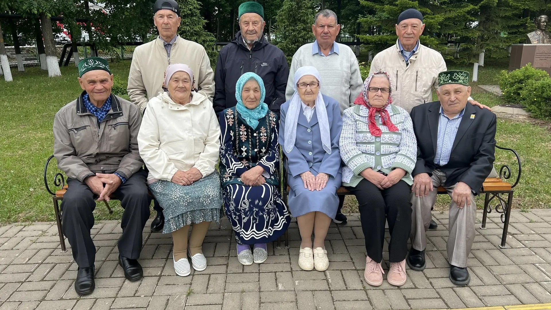 60 елдан соң очрашу