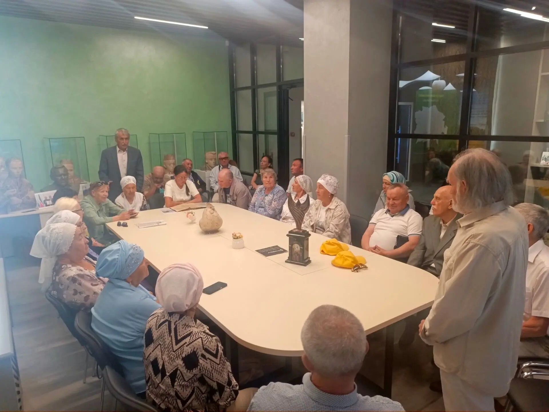 Саба туган якны өйрәнү музеенда  «Мирас» клубына йөрүчеләр якташыбыз  Кадим Җәмитов белән очрашты