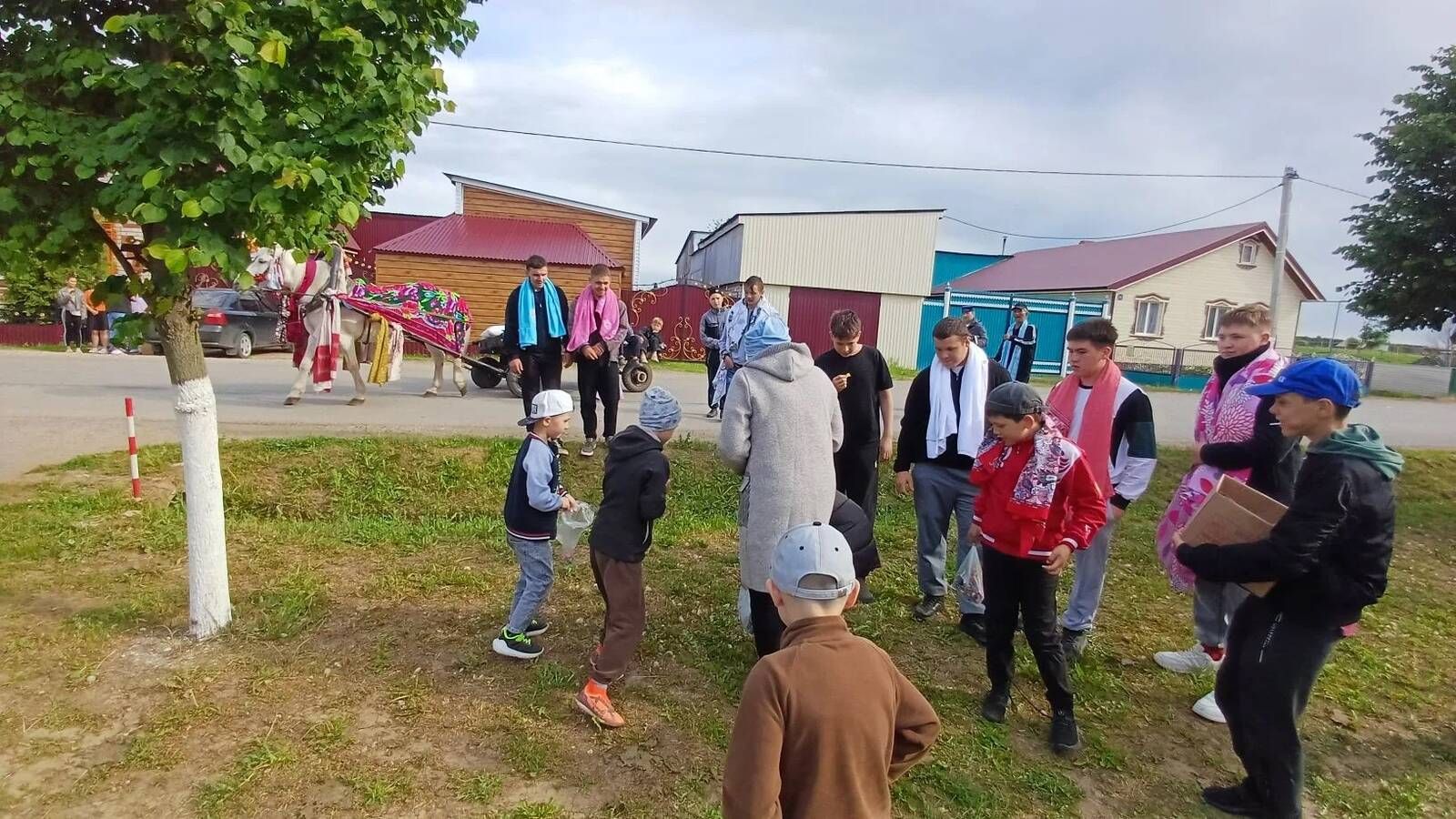 Олы һәм Кече Кибәче авылларында  Сабантуйга бирнә җыйдылар