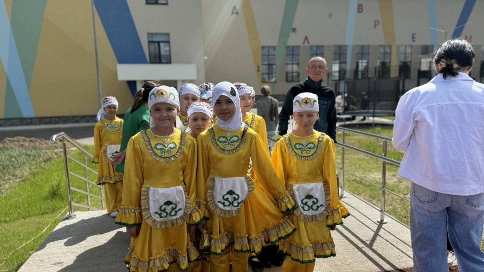 Саба урта мәктәбендә балалар сабантуе узды (фоторепортаж)
