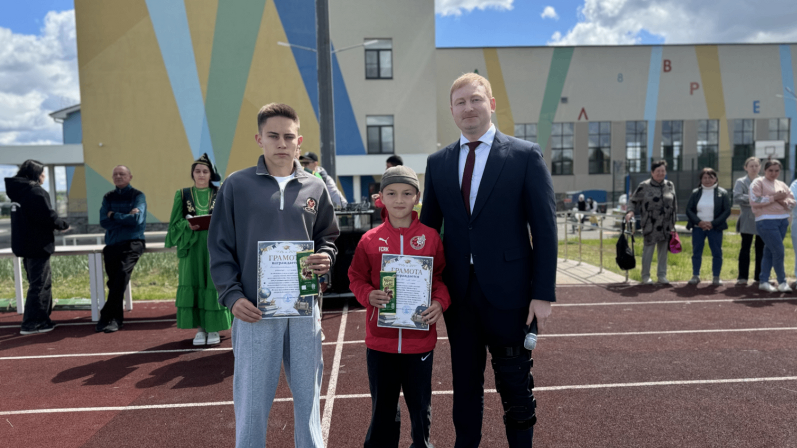 Саба урта мәктәбендә балалар сабантуе узды (фоторепортаж)
