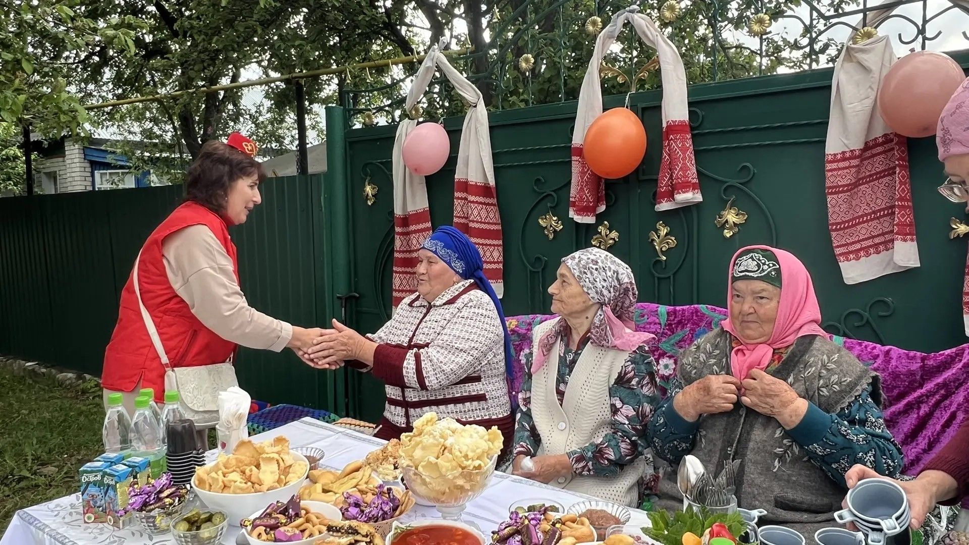 Гимназия коллективы Сабада бирнә җыйды