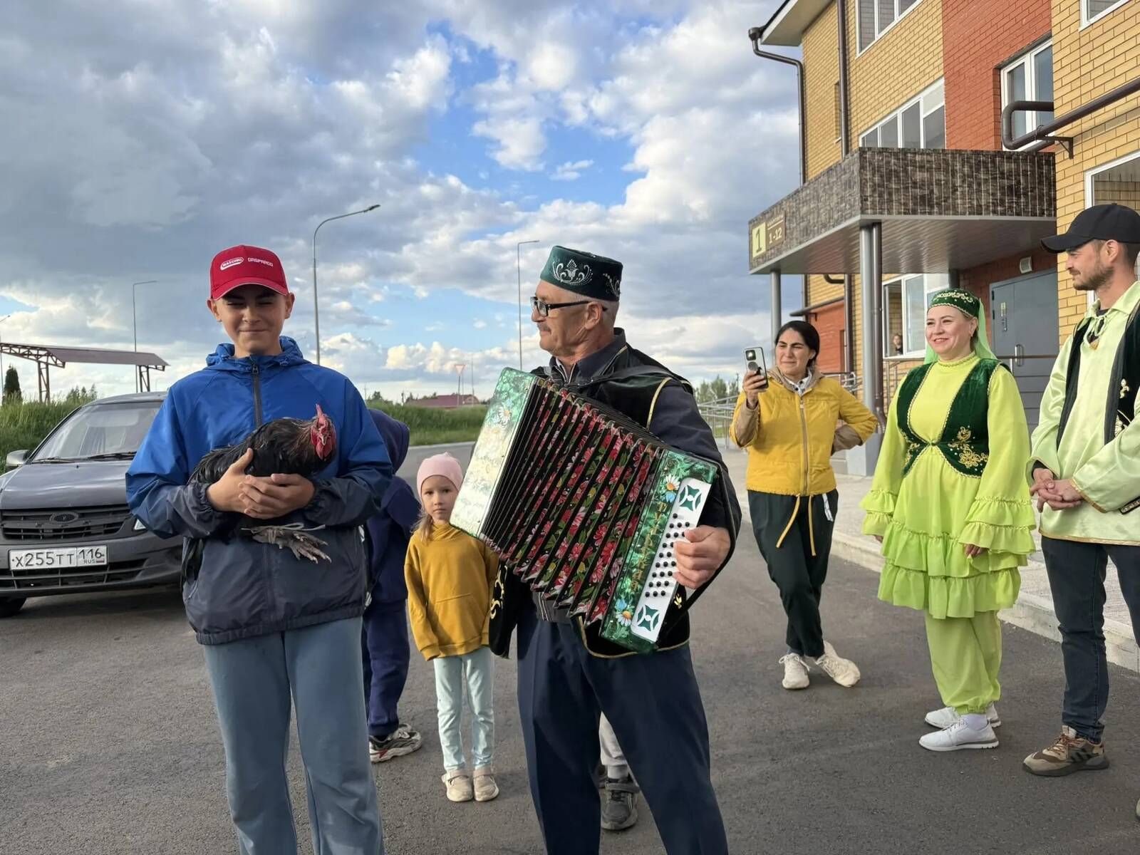 Саба-Арена һәм Сабантуй спорт мәктәпләре Сабантуйга бирнә җыйды