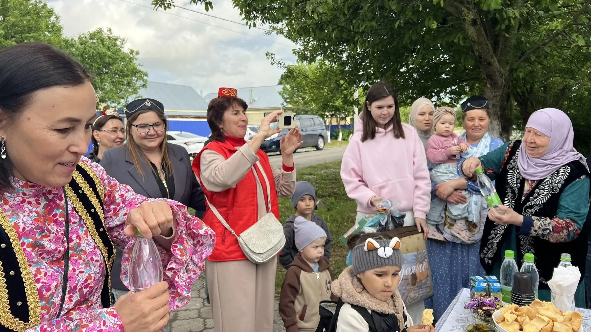 Гимназия коллективы Сабада бирнә җыйды