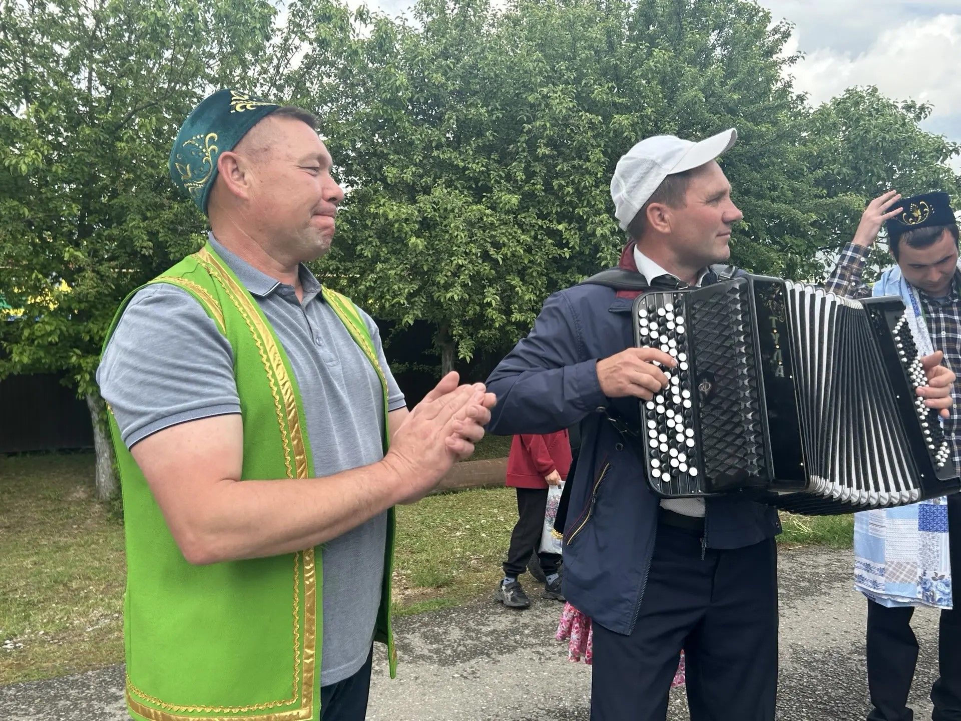 Гимназия коллективы Сабада бирнә җыйды
