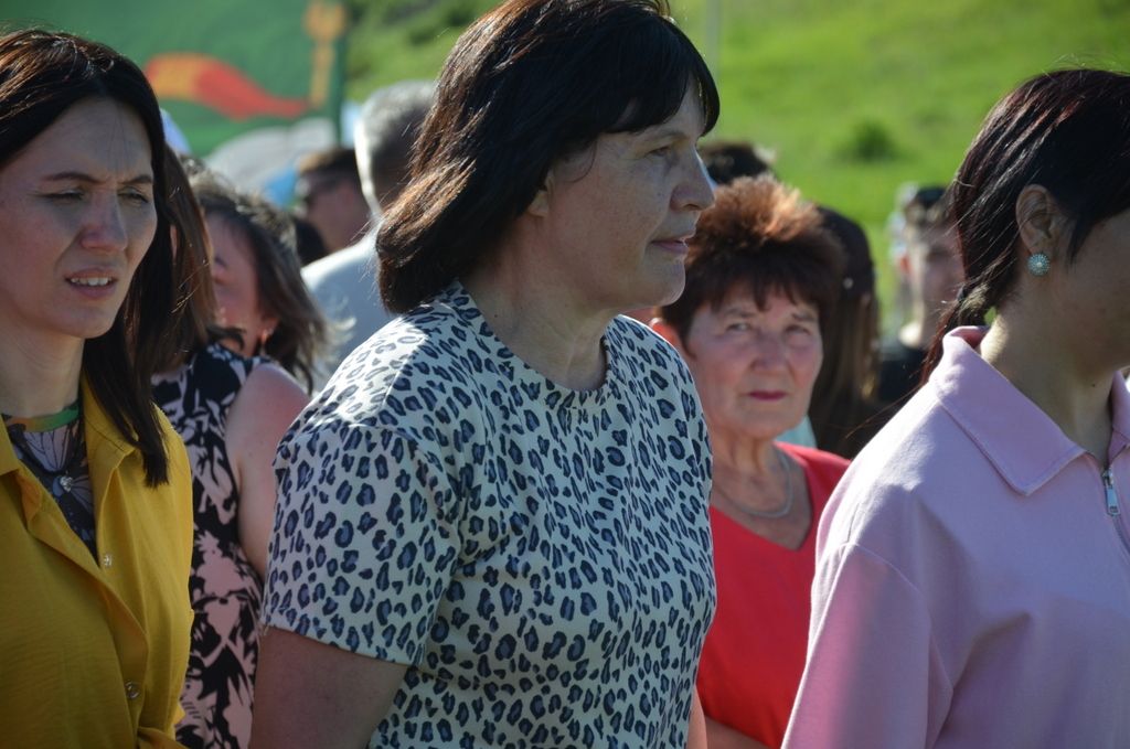 Тауга  каршы  йөгерү, тимер атка  атлану, пленка эченнән мүкәләү – болар барысы да Иләбәр  Сабантуенда гына