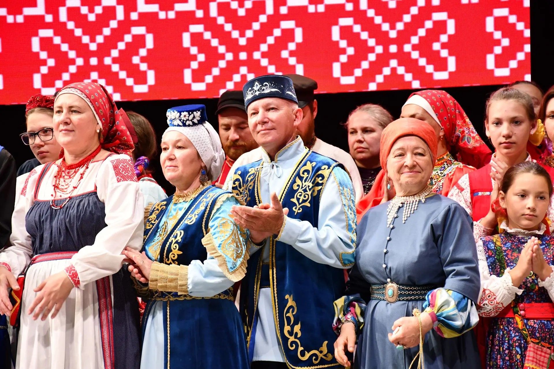 Югары Шытсудан Шәрифуллиннар гаиләсе «Россия гаиләсе. Гаиләдә татулык-илдә бердәмлек» Бөтенроссия гаилә иҗаты фестивалендә катнашты