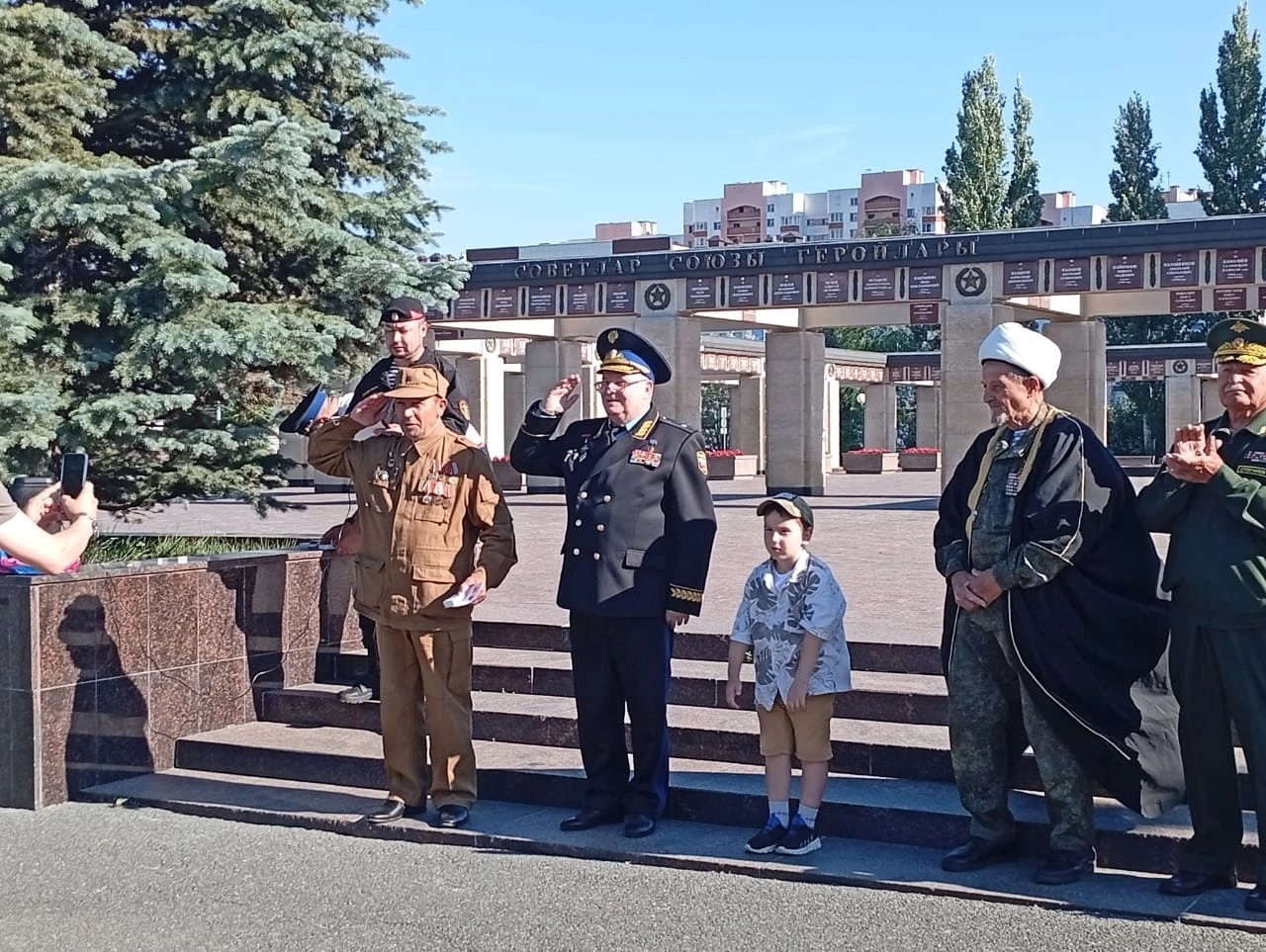 Фәһим Бикмиев — Әфганстанда интернациональ бурычын үтәгәне өчен «Сугышчан  туганлык» медале белән бүләкләнде