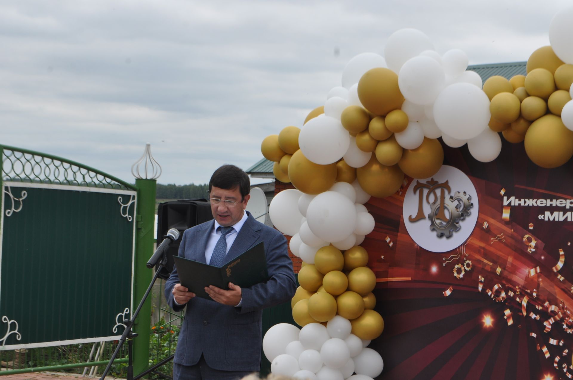 Миңгәр авылының инженер-башлангыч мәктәбендә 14 сабый парта артына утырды