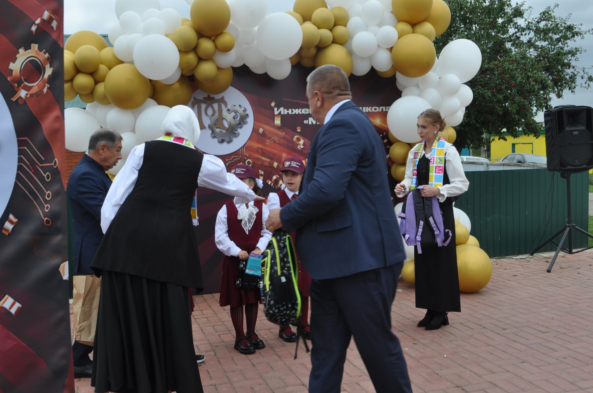 Миңгәр авылының инженер-башлангыч мәктәбендә 14 сабый парта артына утырды