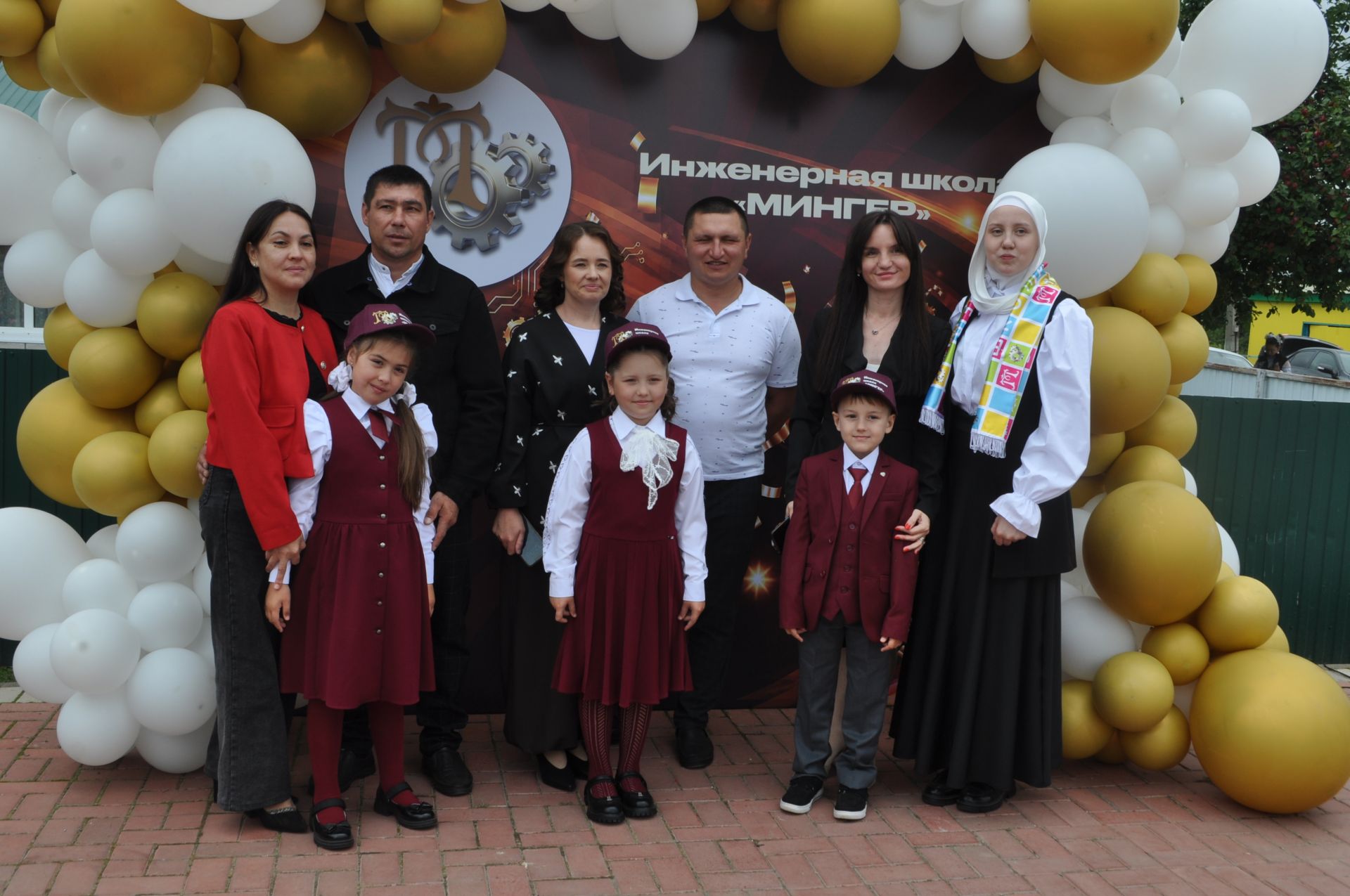 Миңгәр авылының инженер-башлангыч мәктәбендә 14 сабый парта артына утырды