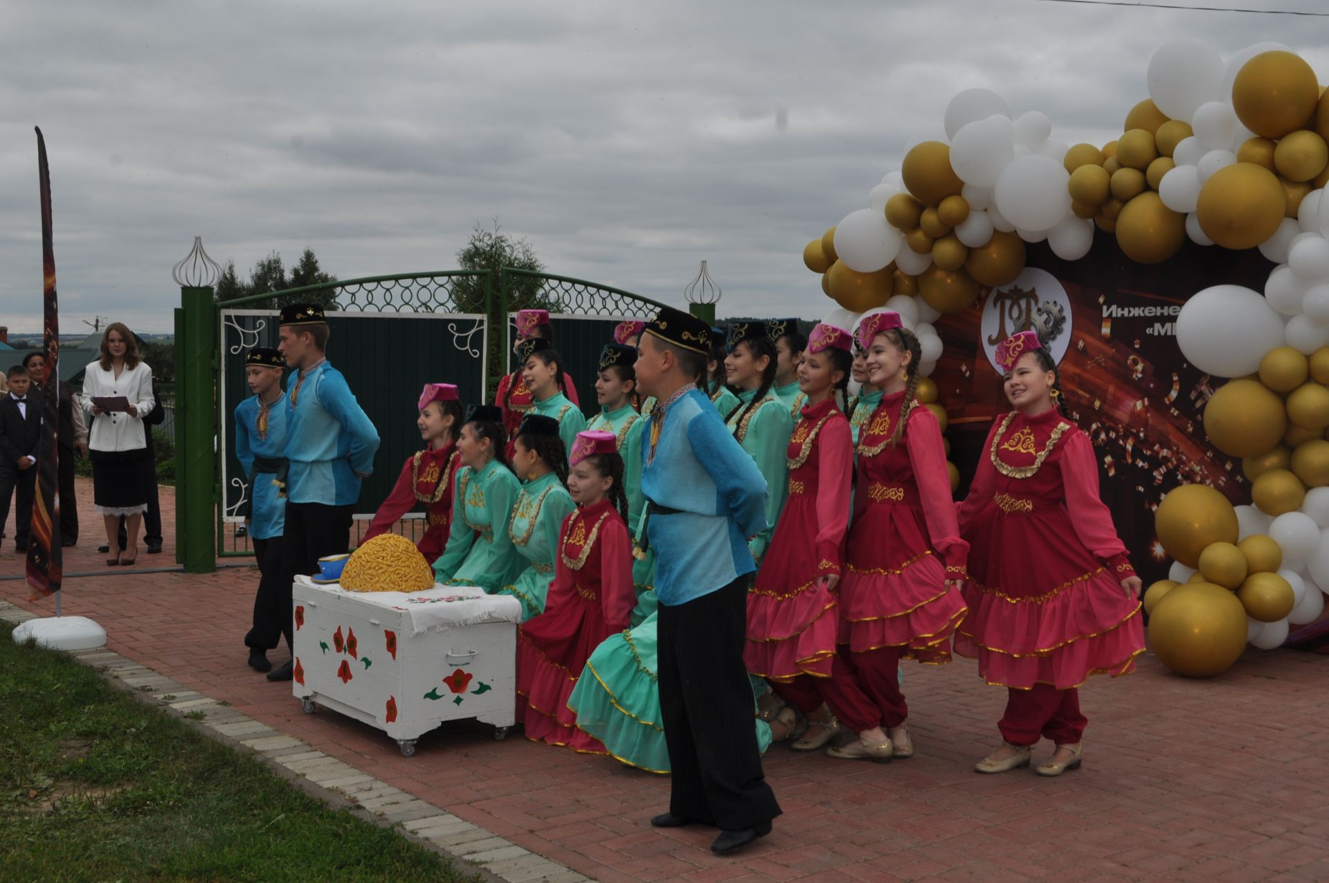 Миңгәр авылының инженер-башлангыч мәктәбендә 14 сабый парта артына утырды