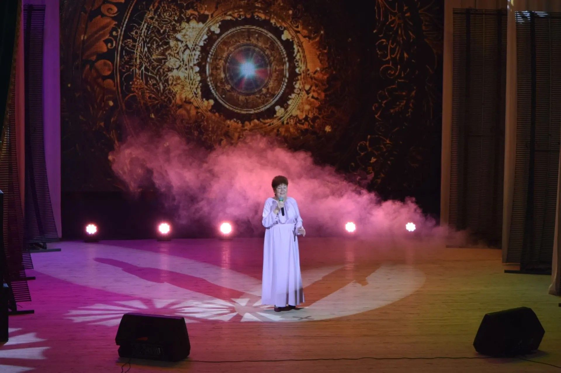 Мәдәният хезмәткәрләре һәм «Тулган ай» коллективы Шәмәрдәндә тернәкләнүчеләрнең күңелен күрде