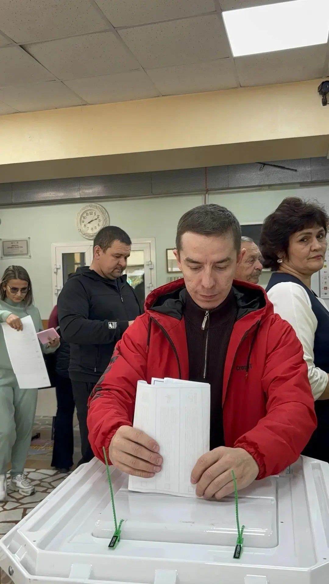 Саба гимназиясендә 1386 сайлаучының активлыгы участок рәисен сокландырды