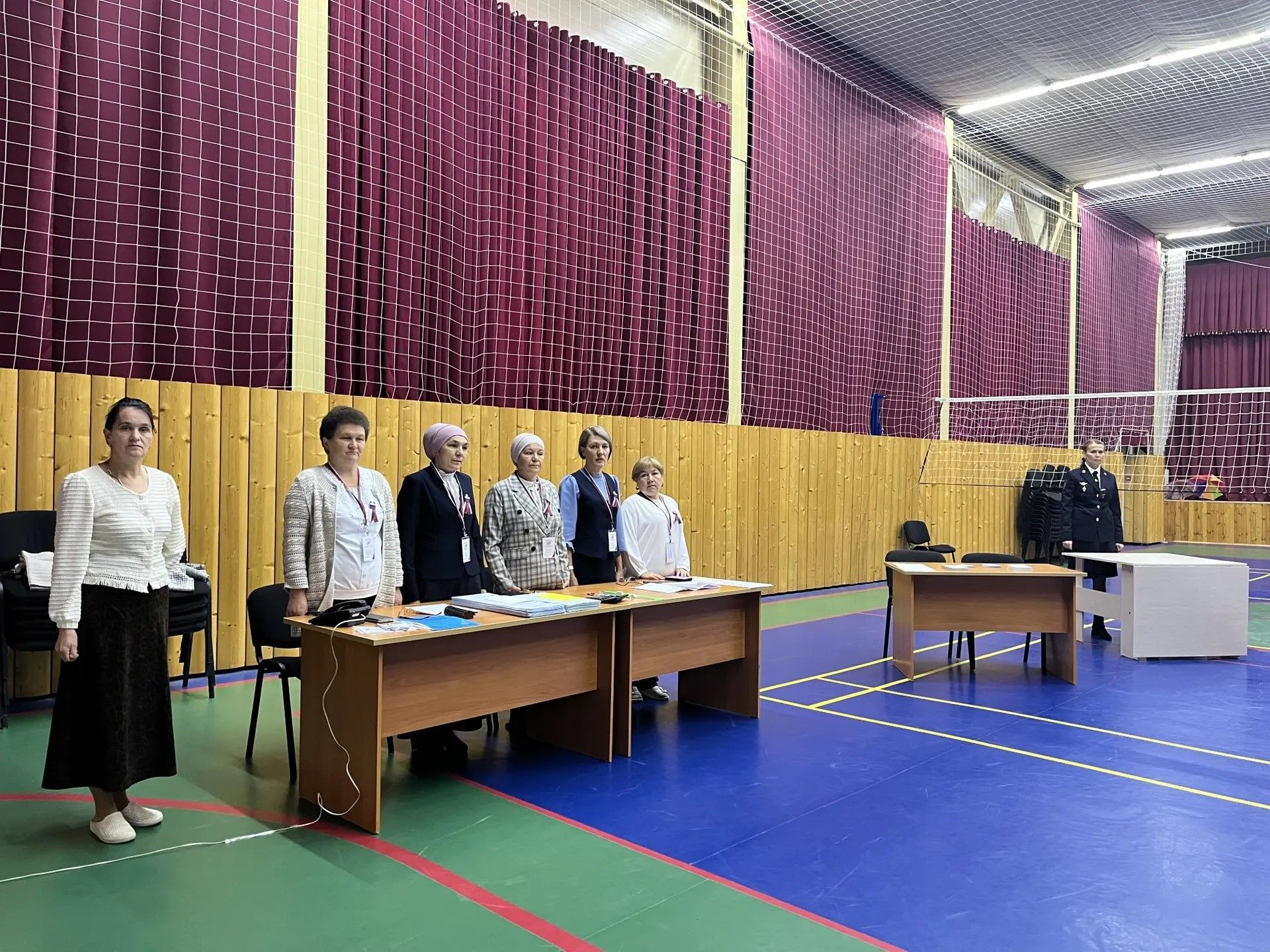 «Алтын пар» һәм беренче сайлаучылар: Югары Симет авылында 162 кеше Дәүләт Думасына тавыш бирде