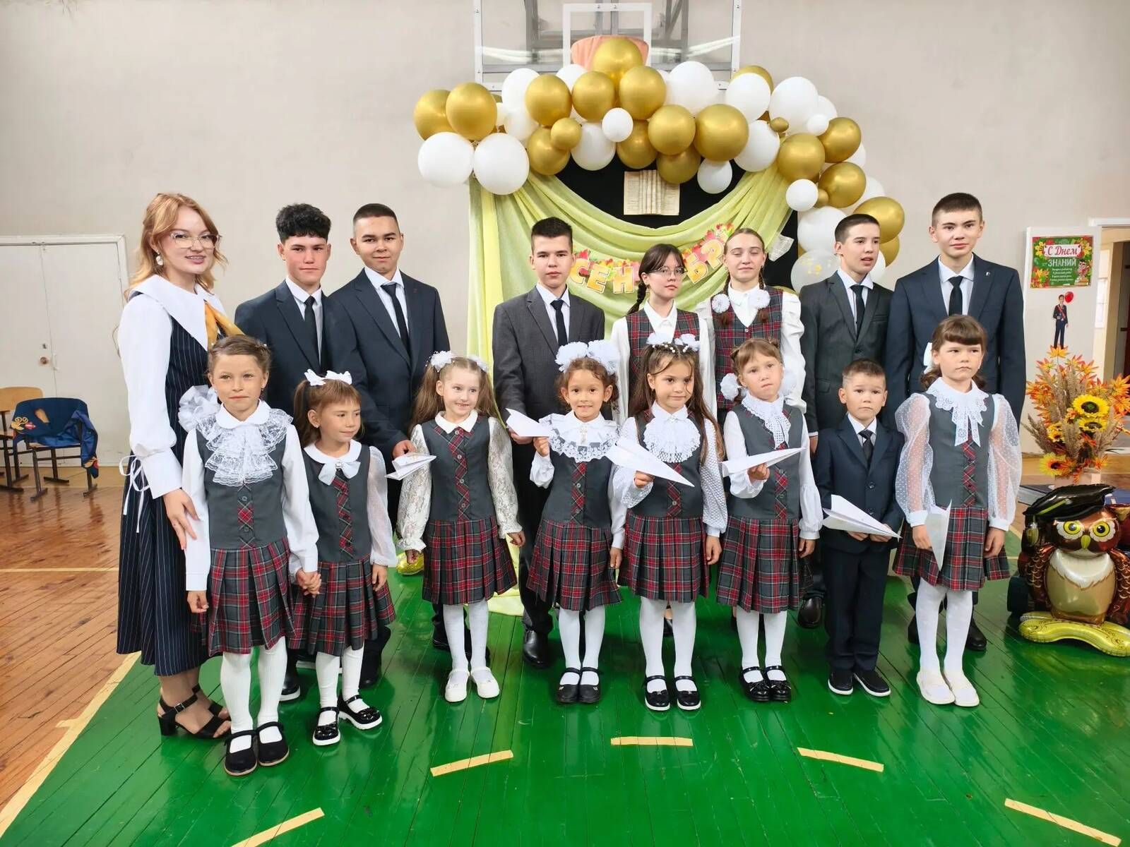 Олы Шыңар урта гомуми белем бирү мәктәбендә Белем бәйрәме