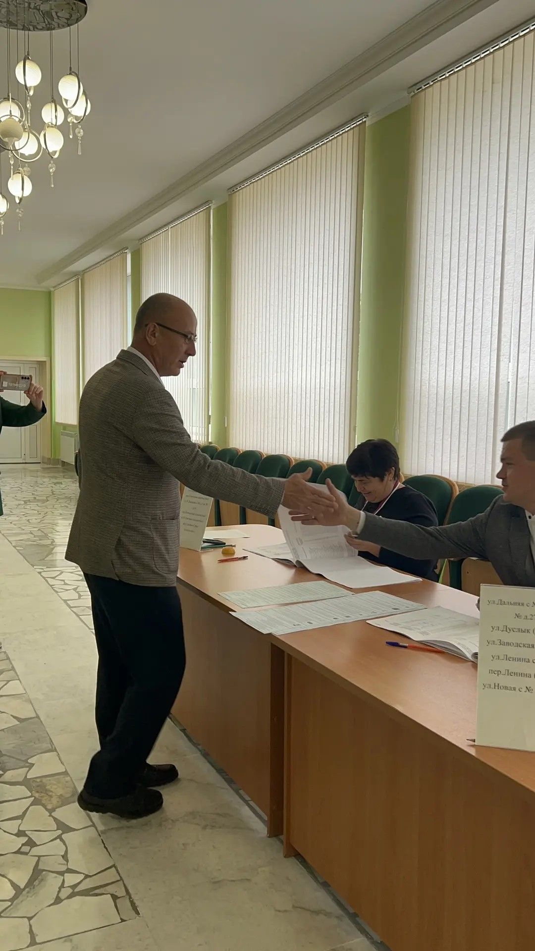 Саба районы башлыгы урынбасары Расих Закирҗанов та гражданлык бурычын үтәде