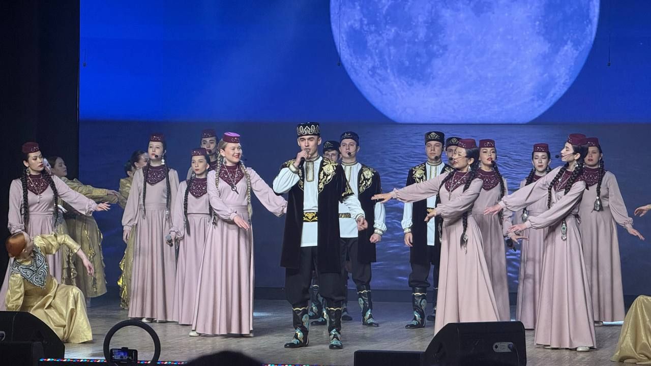Халыкара хатын-кызлар көне уңаеннан район мәдәният йортында узган бәйрәм чарасыннан фоторепортаж
