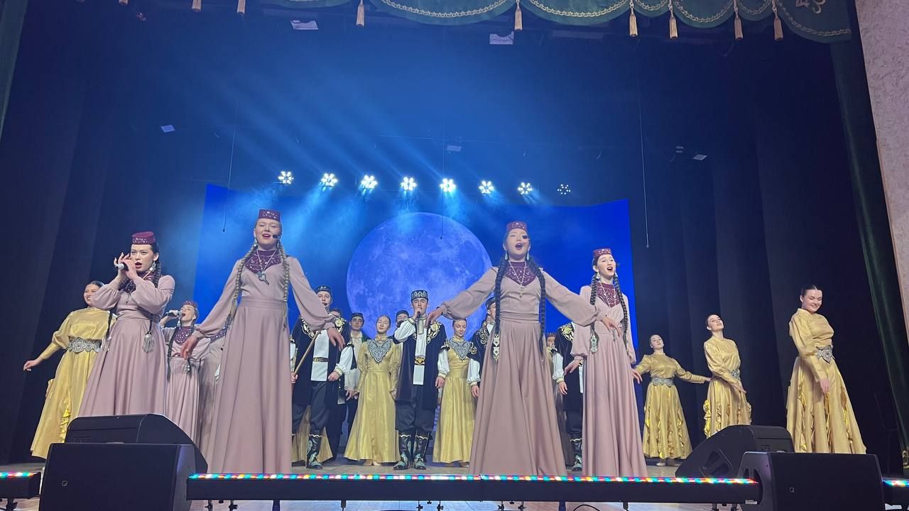 Халыкара хатын-кызлар көне уңаеннан район мәдәният йортында узган бәйрәм чарасыннан фоторепортаж