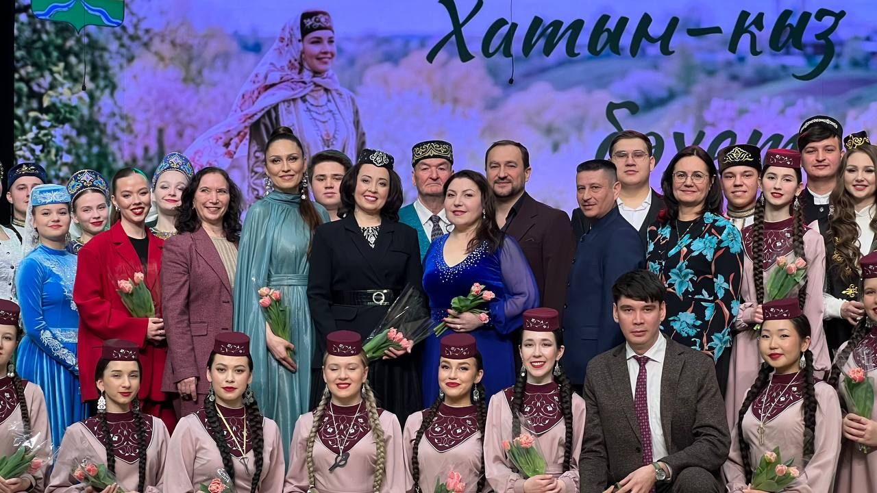 Халыкара хатын-кызлар көне уңаеннан район мәдәният йортында узган бәйрәм чарасыннан фоторепортаж