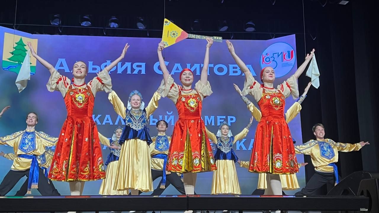 Халыкара хатын-кызлар көне уңаеннан район мәдәният йортында узган бәйрәм чарасыннан фоторепортаж