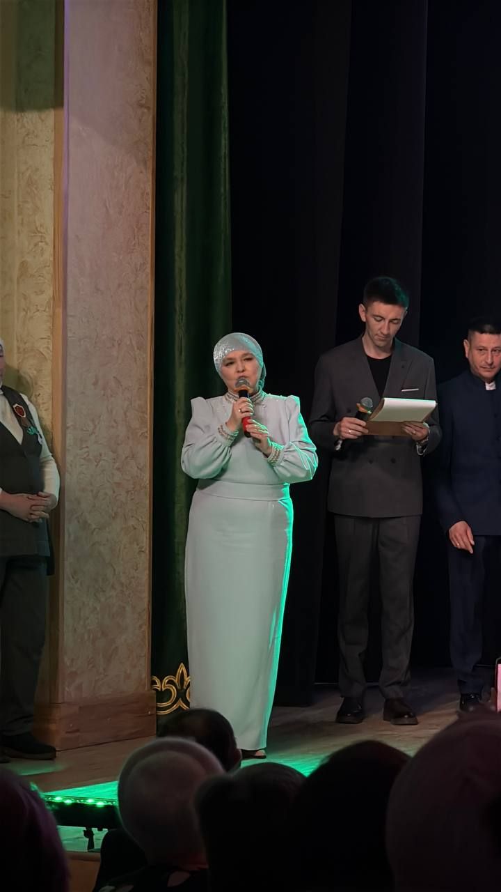 Халыкара хатын-кызлар көне уңаеннан район мәдәният йортында узган бәйрәм чарасыннан фоторепортаж