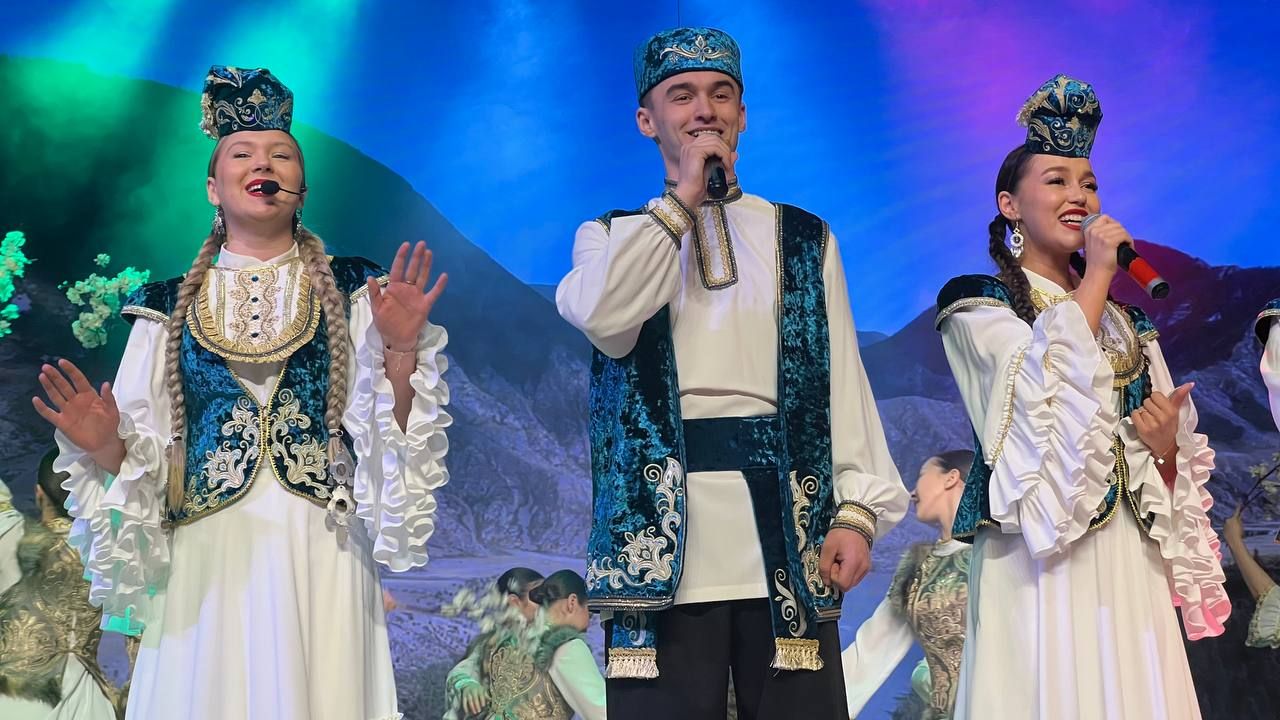 Халыкара хатын-кызлар көне уңаеннан район мәдәният йортында узган бәйрәм чарасыннан фоторепортаж