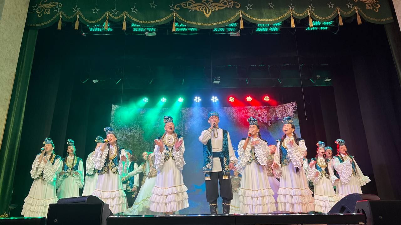 Халыкара хатын-кызлар көне уңаеннан район мәдәният йортында узган бәйрәм чарасыннан фоторепортаж