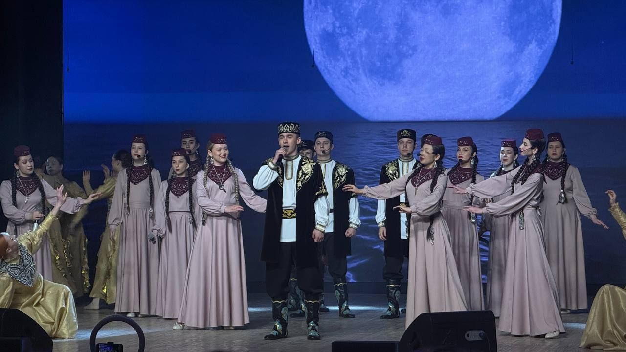 Халыкара хатын-кызлар көне уңаеннан район мәдәният йортында узган бәйрәм чарасыннан фоторепортаж